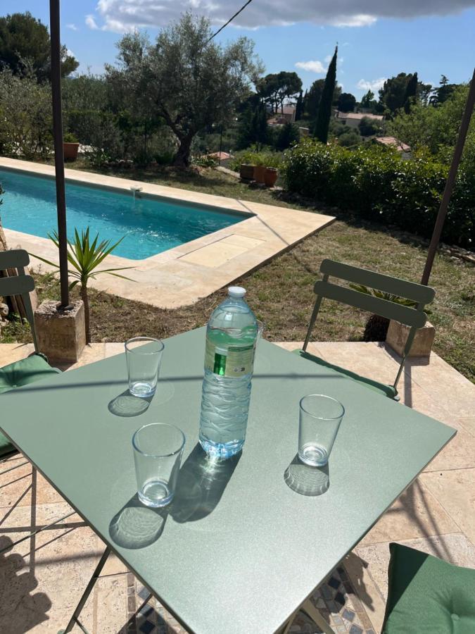 Hauteurs De Toulon : Charmant Studio Piscine Екстериор снимка